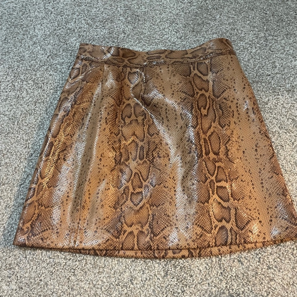 BB Dakota - snakeskin skirt